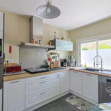 Logis Debussy- * Saintes