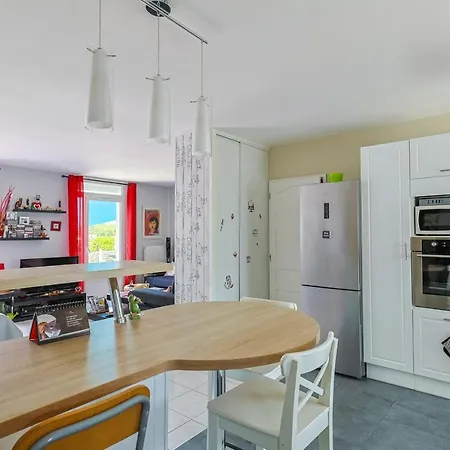 Logis Debussy- * Saintes